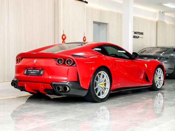 2019 Ferrari 812 Superfast F152M Dual-Clutch Petrol