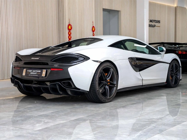 2016 Mclaren 570S P13 Dual-Clutch (DCT) Petrol