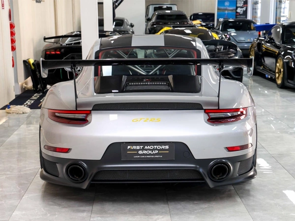 2019 Porsche 911 GT2 RS Dual-Clutch (DCT) Petrol